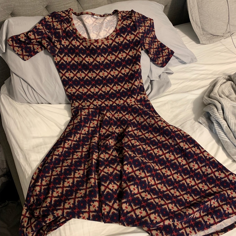 Like Roe dress...I don’t remember the style